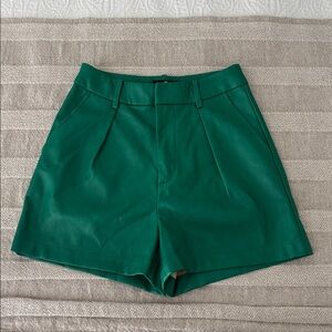 7 for All Mankind Green High Waist Pleated Faux Leather Shorts Size Extra Small